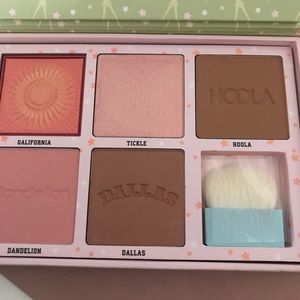 Blush palette  Benefit cosmetics